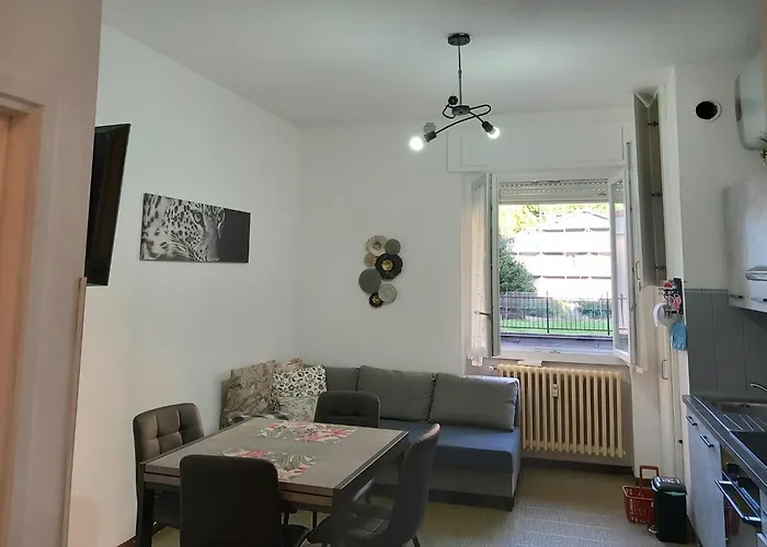 Apartment Sweet Rita *